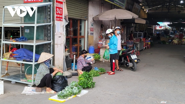 Người dân Bắc Ninh thực hiện đi chợ theo thẻ - Ảnh 6.