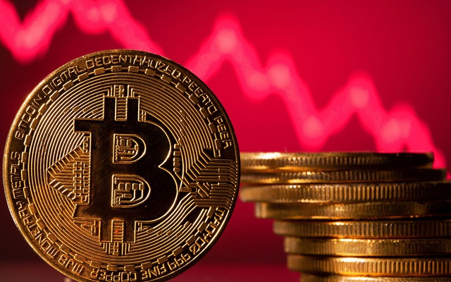 Bitcoin đột ngột biến động như "tàu lượn siêu tốc", nguyên nhân do đâu?