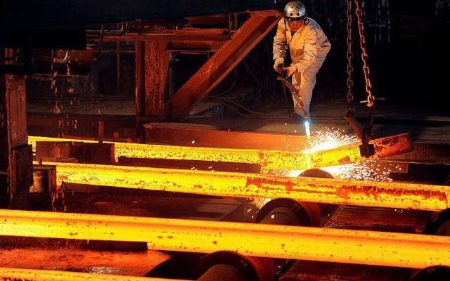 Giá quặng sắt giảm 7%, thép tiếp tục giảm mạnh phiên 24/5 sau khi Trung Quốc cảnh báo về tình trạng "đầu cơ quá mức"