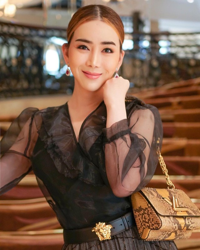 Nữ tỷ phú mạnh miệng đòi mua lại Miss Universe: Không phải gương mặt xa lạ gì ở Thái Lan nhưng hành trình tìm lại chính mình mới thật sự đáng nể - Ảnh 2.