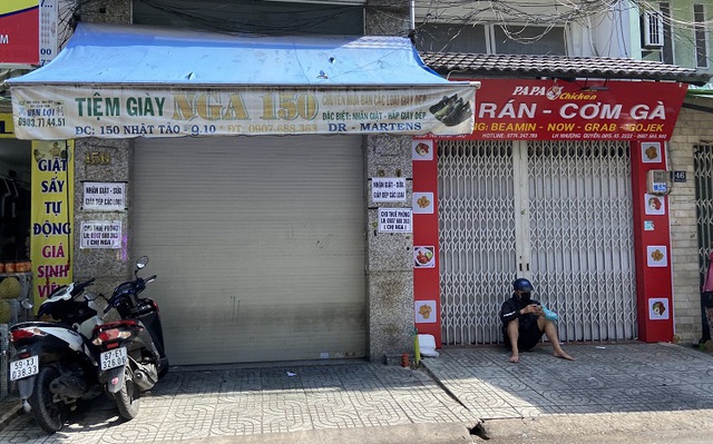Do lo ngại dịch bệnh nên hàng quán, cửa hàng tại TP Hồ Chí Minh đều đóng cửa trong sáng 29/5.