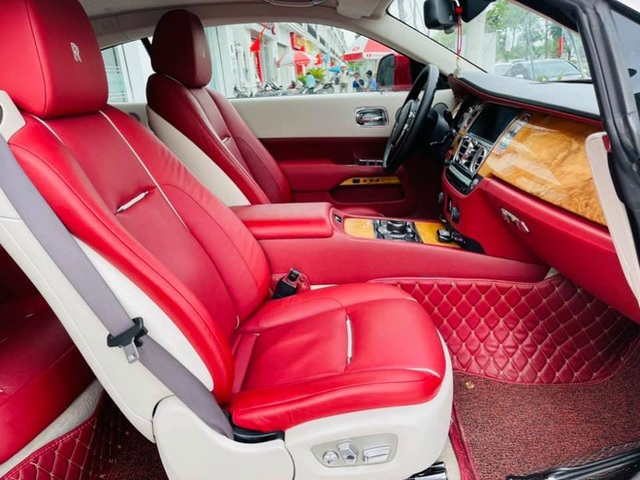 Mới chạy 10.000km, đại gia Việt rao bán Rolls-Royce Wraith rẻ hơn cả chục tỷ giá mua mới chính hãng - Ảnh 5.