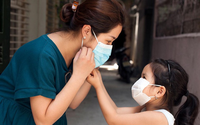 Hoạt động nào dễ khiến bạn nhiễm COVID-19 nhất: Không phải đi chợ hay đổ xăng, đây mới là việc làm có nguy cơ cao nhất Hoạt động nào dễ khiến bạn nhiễm COVID-19 nhất: Không phải đi chợ hay đổ xăng, đây mới là việc làm có nguy cơ cao nhất