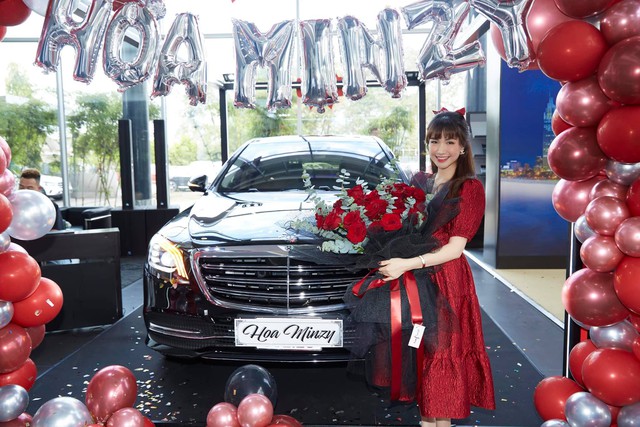 Những 9x tài năng ở Việt Nam sở hữu siêu xe tiền tỷ khi tuổi còn rất trẻ: Người sở hữu cả bộ sưu tập xe với giá trị tới 21 tỷ, người chi cả chục tỷ đồng cho một chiếc xe ưng ý - Ảnh 5. Những 9x tài năng ở Việt Nam sở hữu siêu xe tiền tỷ khi tuổi còn rất trẻ: Người sở hữu cả bộ sưu tập xe với giá trị tới 21 tỷ, người chi cả chục tỷ đồng cho một chiếc xe ưng ý - Ảnh 5.