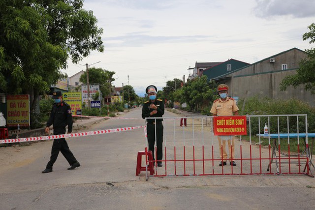  Bị phong tỏa, làng vịt nổi tiếng nhất Hà Tĩnh vắng khách ngày Tết Đoan Ngọ  - Ảnh 2.