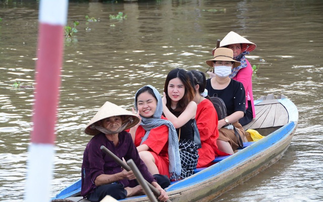 Đợt dịch bệnh thứ tư bùng phát khiến các doanh nghiệp du lịch TP Hồ Chí Minh tạm dừng các hoạt động đưa khách đi du lịch các tỉnh miền Tây. Ảnh minh họa