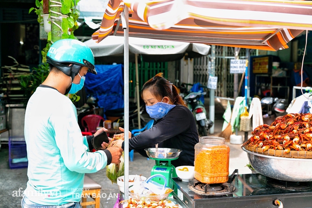  Mâm ba khía Cà Mau hấp giúp bà chủ mỗi tháng kiếm nhẹ nhàng 400 triệu dù trong mùa dịch, cả Sài Gòn tìm đỏ con mắt cũng khó có mâm thứ hai  - Ảnh 13.