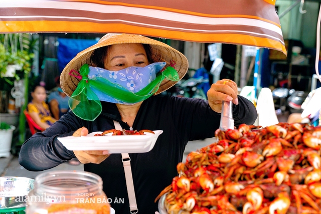  Mâm ba khía Cà Mau hấp giúp bà chủ mỗi tháng kiếm nhẹ nhàng 400 triệu dù trong mùa dịch, cả Sài Gòn tìm đỏ con mắt cũng khó có mâm thứ hai  - Ảnh 5.