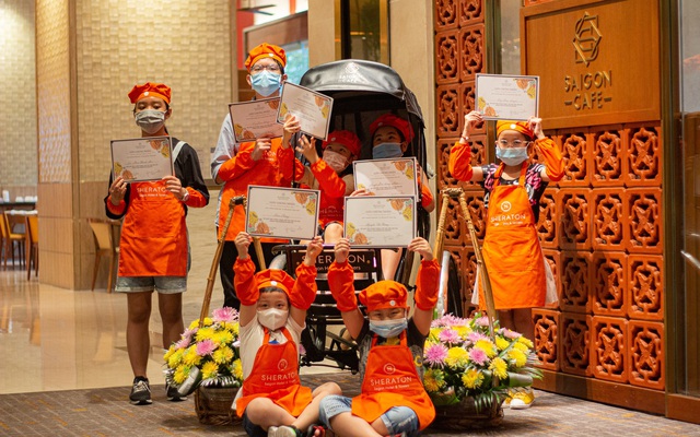 Khách sạn 5 sao cũng “gồng mình” qua mùa dịch: Sofitel Legend Metropole, JW Marriott Hanoi giao đồ ăn tận nhà, Sheraton Saigon mở lớp dạy nấu ăn cho trẻ em