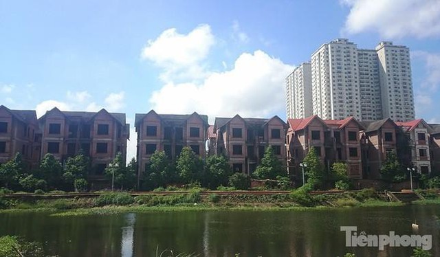  Điểm mặt các khu biệt thự triệu đô bỏ hoang ở Hà Nội trước đề xuất đánh thuế  - Ảnh 20.