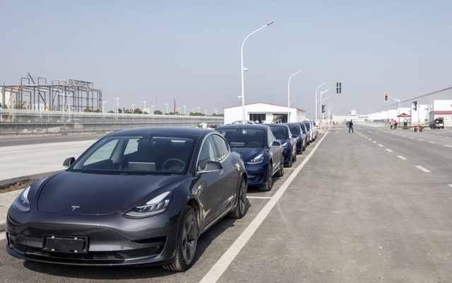 Tesla gặp "hạn" lớn tại Trung Quốc, phải triệu hồi 285.000 xe vì lỗi tự lái