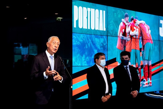 Tổng thống Bồ Đào Nha có mặt, trực tiếp gửi lời động viên trong ngày Ronaldo và các đồng đội về nước - Ảnh 6.