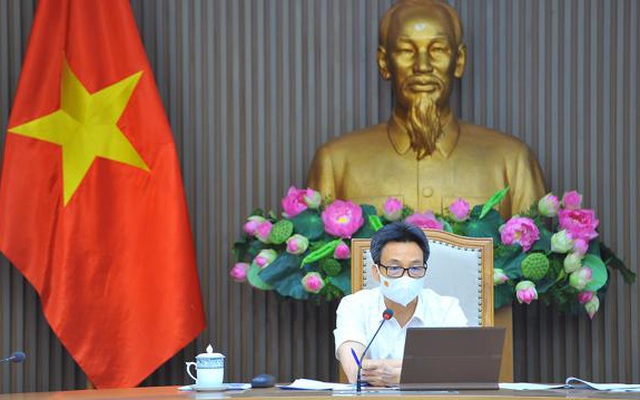 Phó Thủ tướng Vũ Đức Đam, Trưởng Ban Chỉ đạo chủ trì cuộc họp trực tuyến với Tp.HCM, Bắc Giang và Bắc Ninh. Ảnh - VGP/Đình Nam.