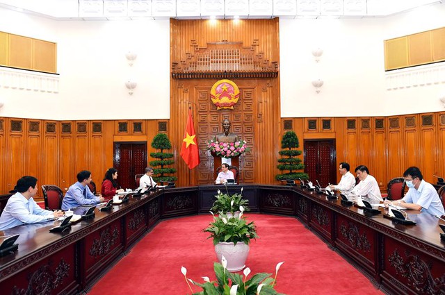 Làm việc gấp với tập đoàn AstraZeneca, Thủ tướng đề nghị cung cấp 10 triệu liều vaccine cho Việt Nam - Ảnh 1.