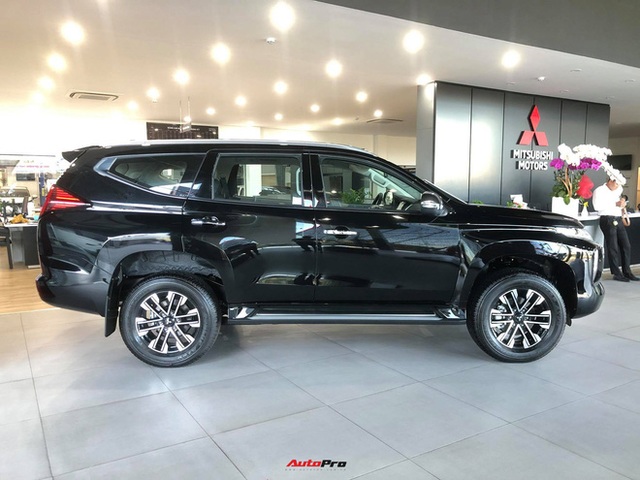 Mitsubishi Pajero Sport giảm kỷ lục 150 triệu đồng tại đại lý - Lựa chọn giá hời trước Toyota Fortuner và Ford Everest - Ảnh 9.