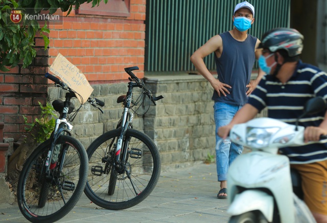 Người Hà Nội đổ xô đi thuê xe đạp, tiểu thương ung dung kiếm tiền triệu mỗi ngày - Ảnh 6.