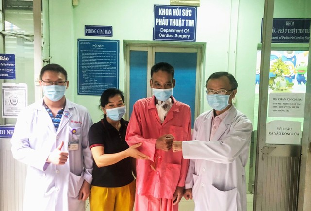  Lần đầu tiên ở Việt Nam: Màng ngoài tim bò được sử dụng trong phẫu thuật động mạch chủ  - Ảnh 3.