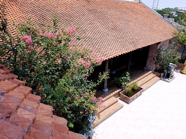 Nguyên một căn nhà cổ trăm tuổi trên tầng mái tạo nên ngôi nhà tân cổ giao duyên độc nhất vô nhị ở Việt Nam - Ảnh 5.