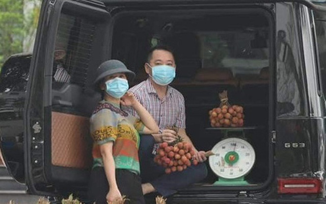 Thân thế của người đàn ông đánh xe Mẹc giá chục tỷ đi bán vải thiều 20.000 đồng/kg ở Hà Nội