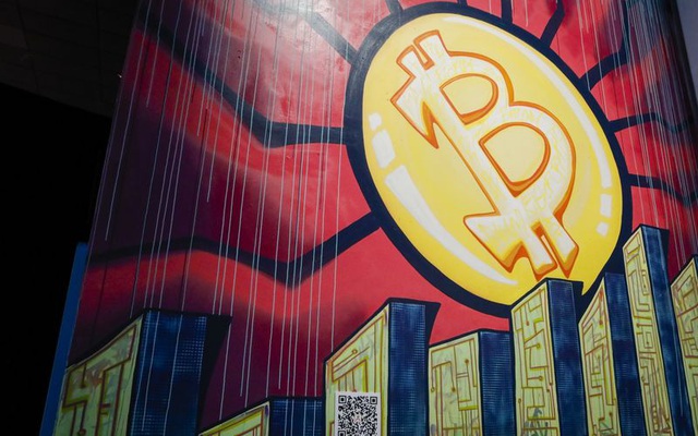 Nhiều chuyên gia nhận định giá Bitcoin sẽ xuống 20.000 USD