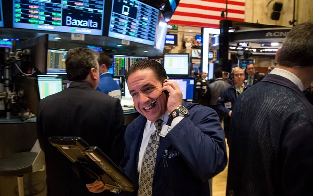 Phố Wall hồi hộp chờ đợi mùa báo cáo tài chính khởi động, Dow Jones tiến sát mốc 35.000 điểm