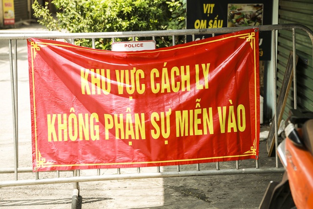  Hà Nội: Hàng loạt địa điểm bị phong toả sau khi phát hiện 13 ca dương tính SARS-CoV-2 trong buổi sáng - Ảnh 3.