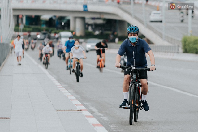 Chuyện không tưởng: Người Sài Gòn đang có trào lưu chạy xe đạp bạc triệu giữa mùa dịch, đầu tư không kém mấy tay đua ở Tour de France - Ảnh 1.
