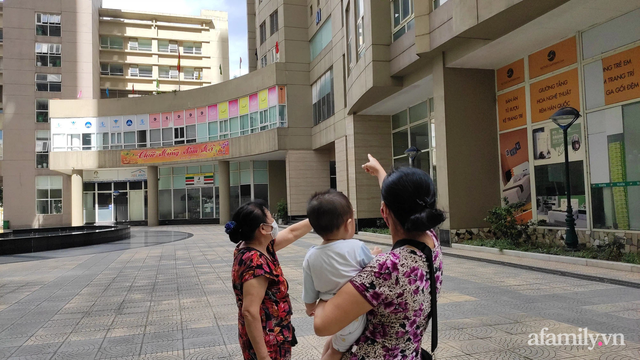 Vụ cháu bé rơi từ tầng 11 chung cư tử vong ở Hà Nội: Gia đình mới chuyển tới khoảng 1 tuần - Ảnh 3.