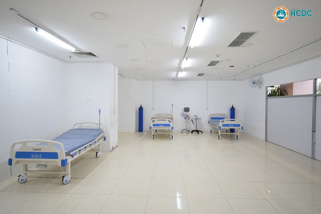 Bệnh viện dã chiến ở Thuận Kiều Plaza chính thức tiếp nhận, điều trị bệnh nhân Covid-19 - Ảnh 15.