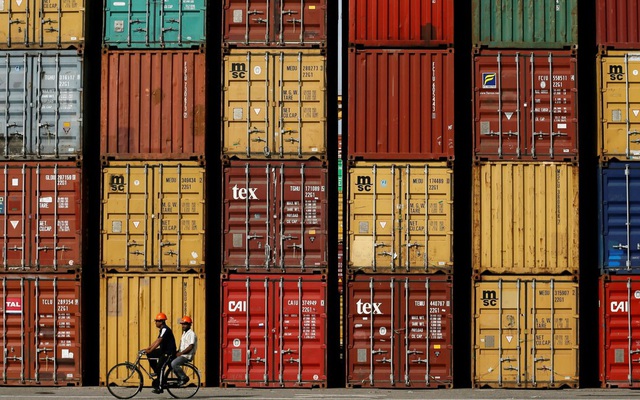 Nhiều cảng ở Mỹ tắc nghẽn khi khối lượng hàng hóa nhập khẩu tăng đột biến