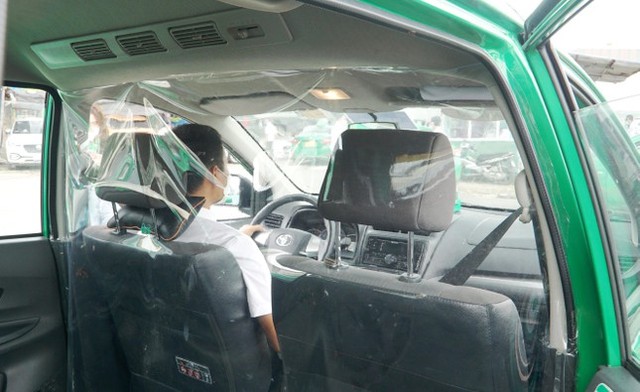  200 taxi hỗ trợ người dân Hà Nội khi giãn cách hoạt động thế nào?  - Ảnh 1.