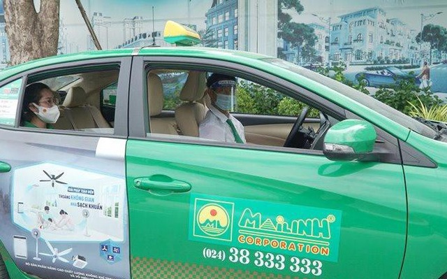 200 taxi Mai Lịnh hỗ trợ người dân Hà Nội đi lại hoạt động trên đường.