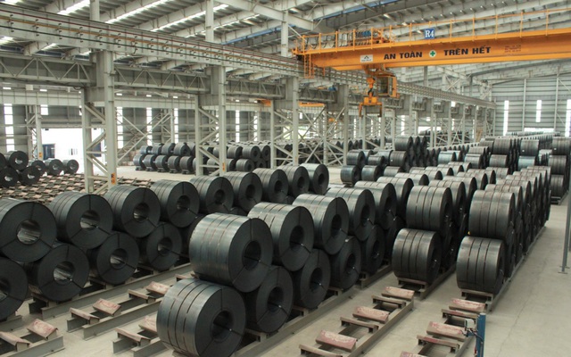 Sản lượng bán hàng của Hòa Phát giảm 3 tháng liên tiếp, đạt gần 4,3 triệu tấn thép các loại trong 6 tháng