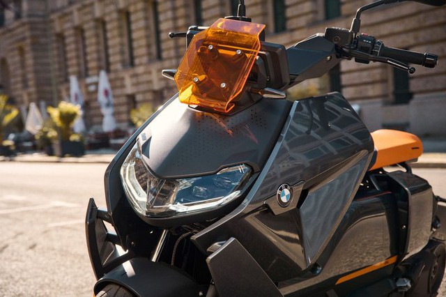 Xe máy điện chất như nước cất giá 12.000 USD của BMW - Ảnh 10.