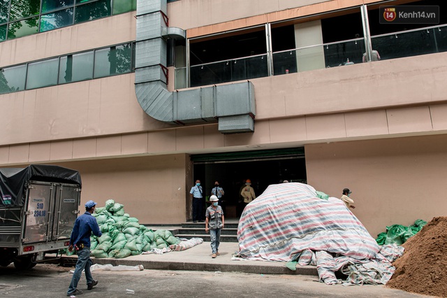  Ảnh: Cận cảnh toà nhà Thuận Kiều Plaza, nơi chuẩn bị được trưng dụng làm bệnh viện dã chiến điều trị COVID-19 - Ảnh 11.