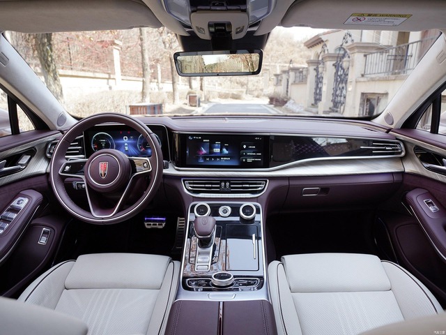 Rolls-Royce của Trung Quốc tặng mỗi VĐV giành HCV Olympic một chiếc limousine - Ảnh 3.