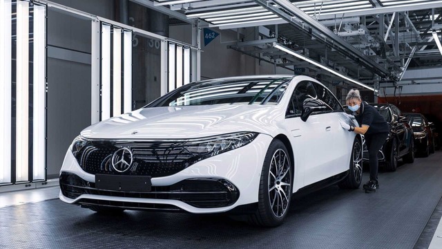 Siêu phẩm xe điện Mercedes-Benz EQS đã có giá bán, thấp nhất 106.000 euro - Ảnh 1.