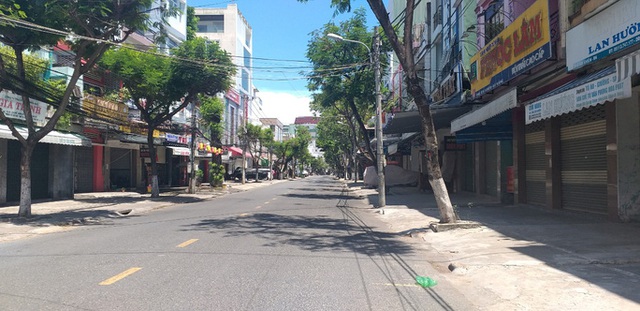  Chùm ảnh: Đường phố Đà Nẵng vắng tanh khi thực hiện ai ở đâu thì ở đó  - Ảnh 5.