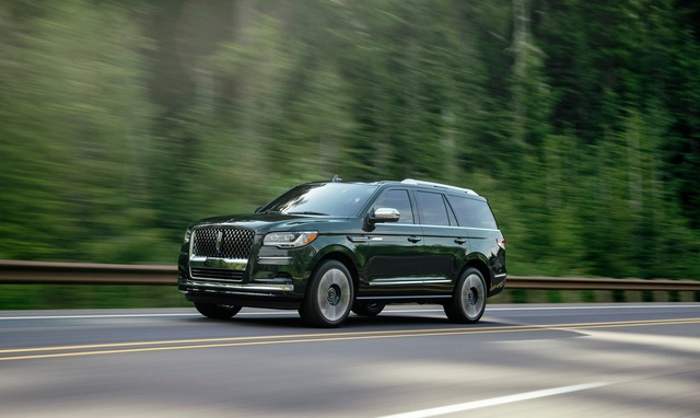 Cá voi Mỹ Lincoln Navigator 2022 ra mắt: SUV full size cho người giàu với hàng loạt công nghệ ấn tượng - Ảnh 1.