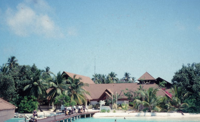 Chùm ảnh hiếm: Maldives trước khi trở thành thiên đường du lịch từng cực kì hoang sơ, cho tiền cũng không ai đến - Ảnh 3.