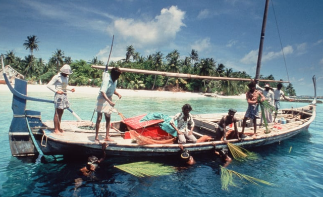 Chùm ảnh hiếm: Maldives trước khi trở thành thiên đường du lịch từng cực kì hoang sơ, cho tiền cũng không ai đến - Ảnh 7.