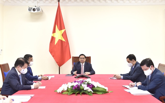 Đây là lần thứ hai trong thời gian ngắn, Thủ tướng Phạm Minh Chính trực tiếp làm việc với các đại diện cấp cao của Tập đoàn AstraZeneca để thúc đẩy việc đưa vaccine về Việt Nam. Ảnh: VGP/Nhật Bắc