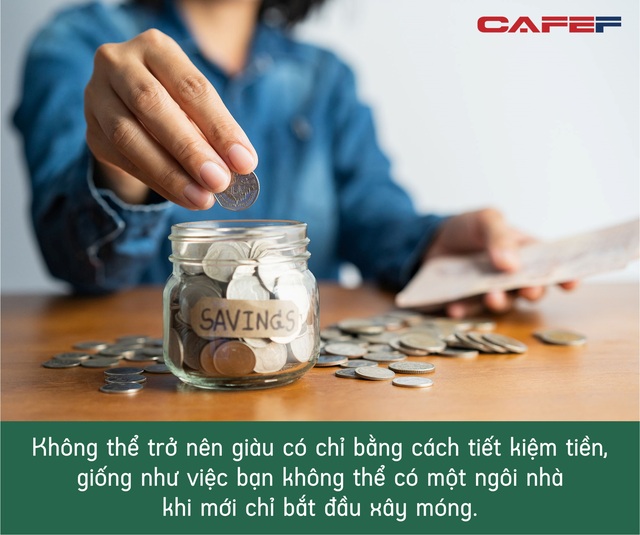 Thu về cả trăm triệu đồng/tháng nhưng chỉ mặc áo không quá 400k, phần lớn đem đi tiết kiệm: Đâu ai biết trước khi nào sẽ nghèo, rủi ro sẽ đến? - Ảnh 1.