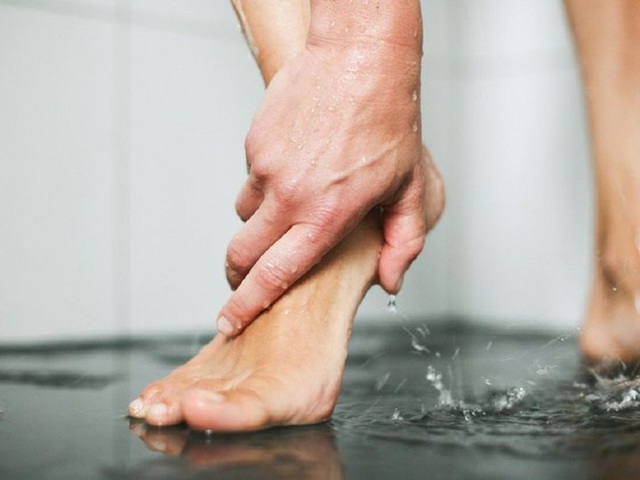 Nam giới khi tắm, rửa sạch các bộ phận này, cơ thể càng khỏe mạnh, sống thọ - Ảnh 4.