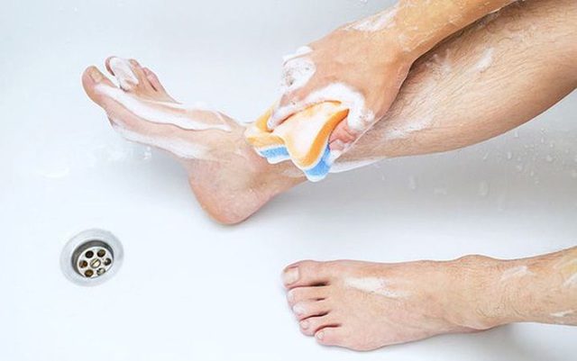 Nam giới khi tắm, rửa sạch các bộ phận này, cơ thể càng khỏe mạnh, sống thọ - Ảnh 5.