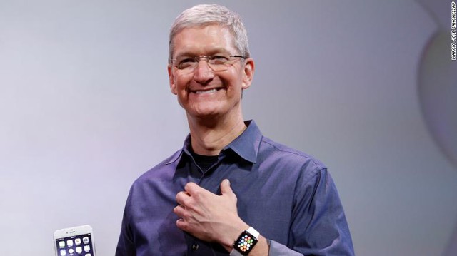 Nhìn lại 10 năm Tim Cook tiếp quản Apple: Phong cách quản lý và điều hành của ông khác với “người tiền nhiệm” Steve Jobs như thế nào? - Ảnh 1.