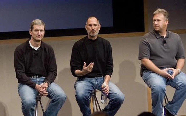 Nhìn lại 10 năm Tim Cook tiếp quản Apple: Phong cách quản lý và điều hành của ông khác với “người tiền nhiệm” Steve Jobs như thế nào?