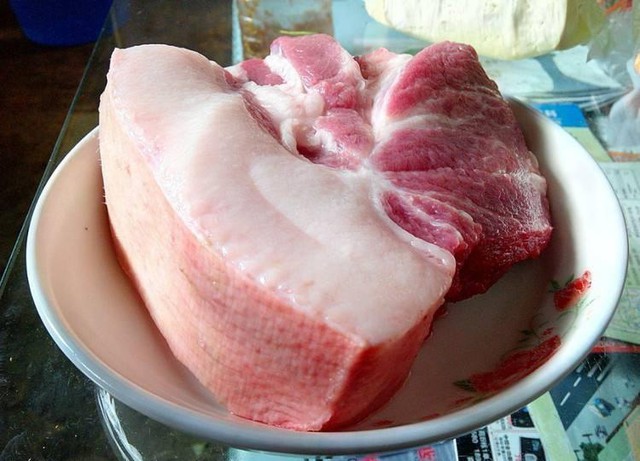 Ra chợ mua thịt lợn tốt nhất tránh xa 4 phần thịt được đánh giá vừa bẩn vừa độc này, dù giá rẻ thế nào cũng không nên mua  - Ảnh 2.