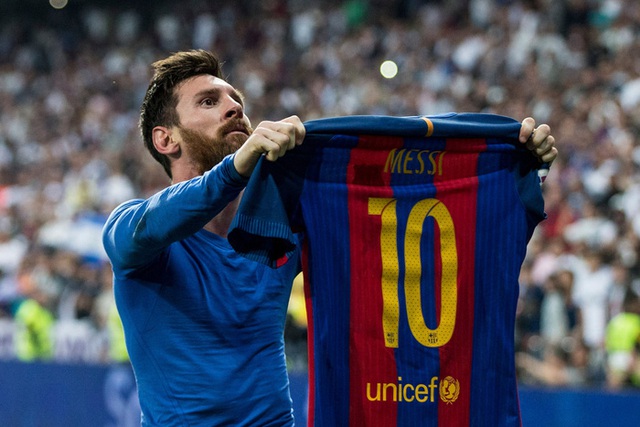 Toàn bộ sự nghiệp vĩ đại của Messi tại Barcelona qua ảnh - Ảnh 23.