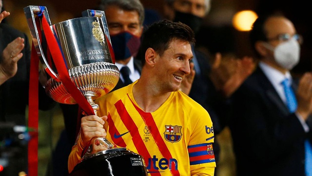 Toàn bộ sự nghiệp vĩ đại của Messi tại Barcelona qua ảnh - Ảnh 29.